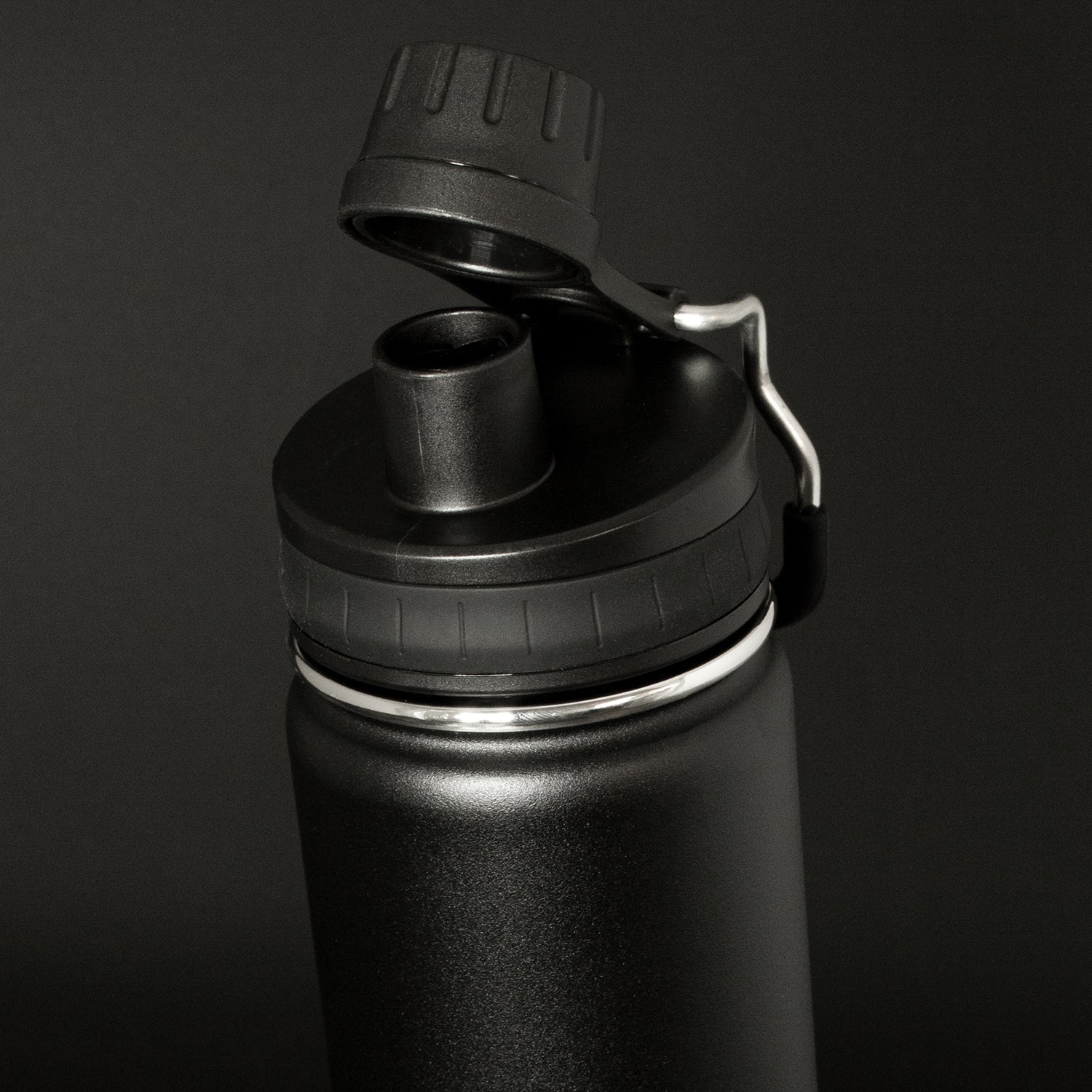 Swiss Peak Vacuum Bottle 700ml