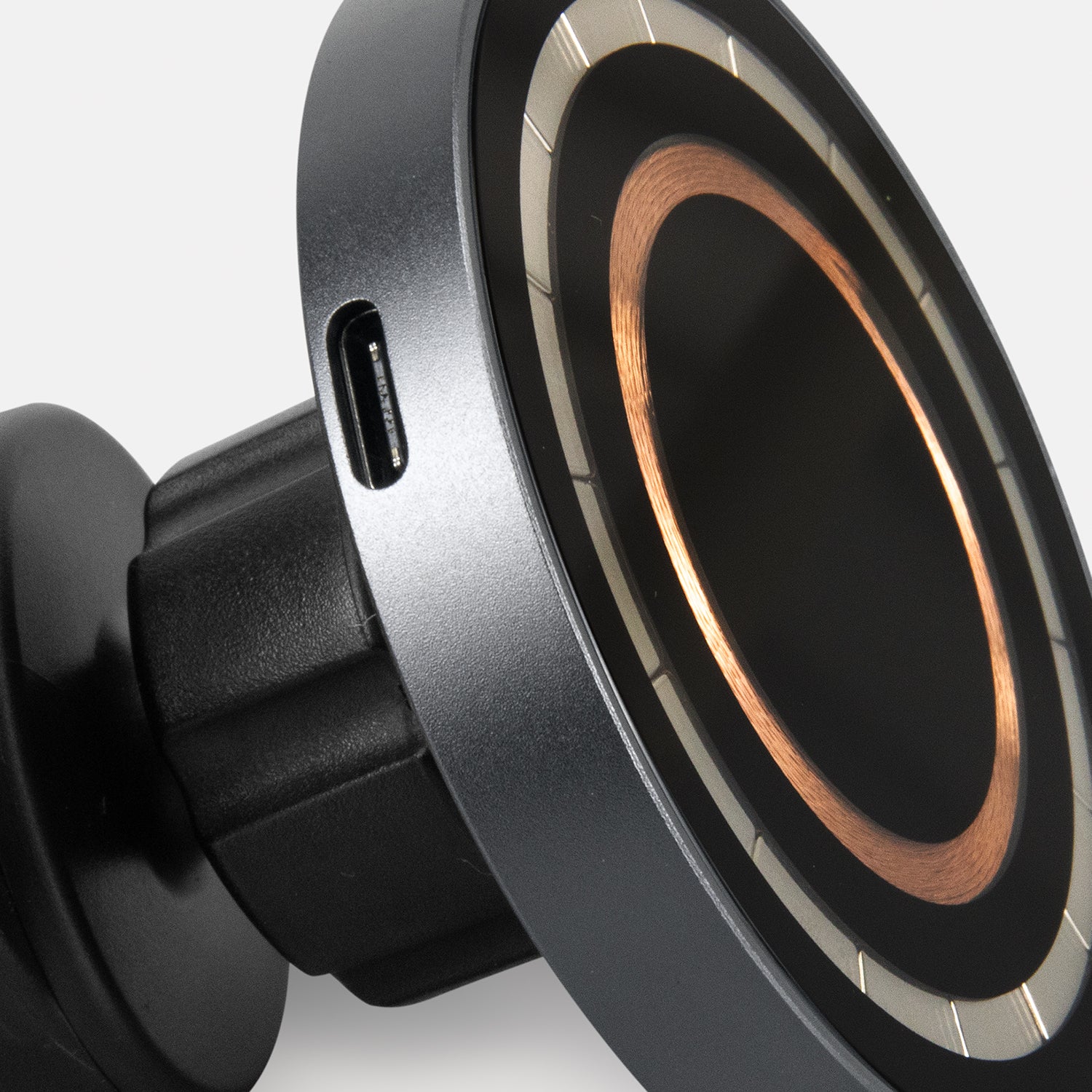 INGENIO Arc Wireless Car Charger